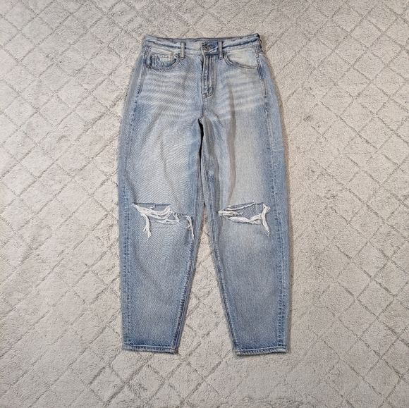 American Eagle Outfitters Denim - American Eagle Jeans Women's 4 Blue Light Wash Relaxed Mom Distressed Cotton